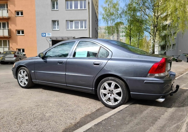 Volvo S60 cena 25700 przebieg: 239568, rok produkcji 2005 z Chorzów małe 172